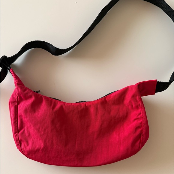 BAGGU Handbags - Baggu Small Nylon Crescent Bag Candy Apple